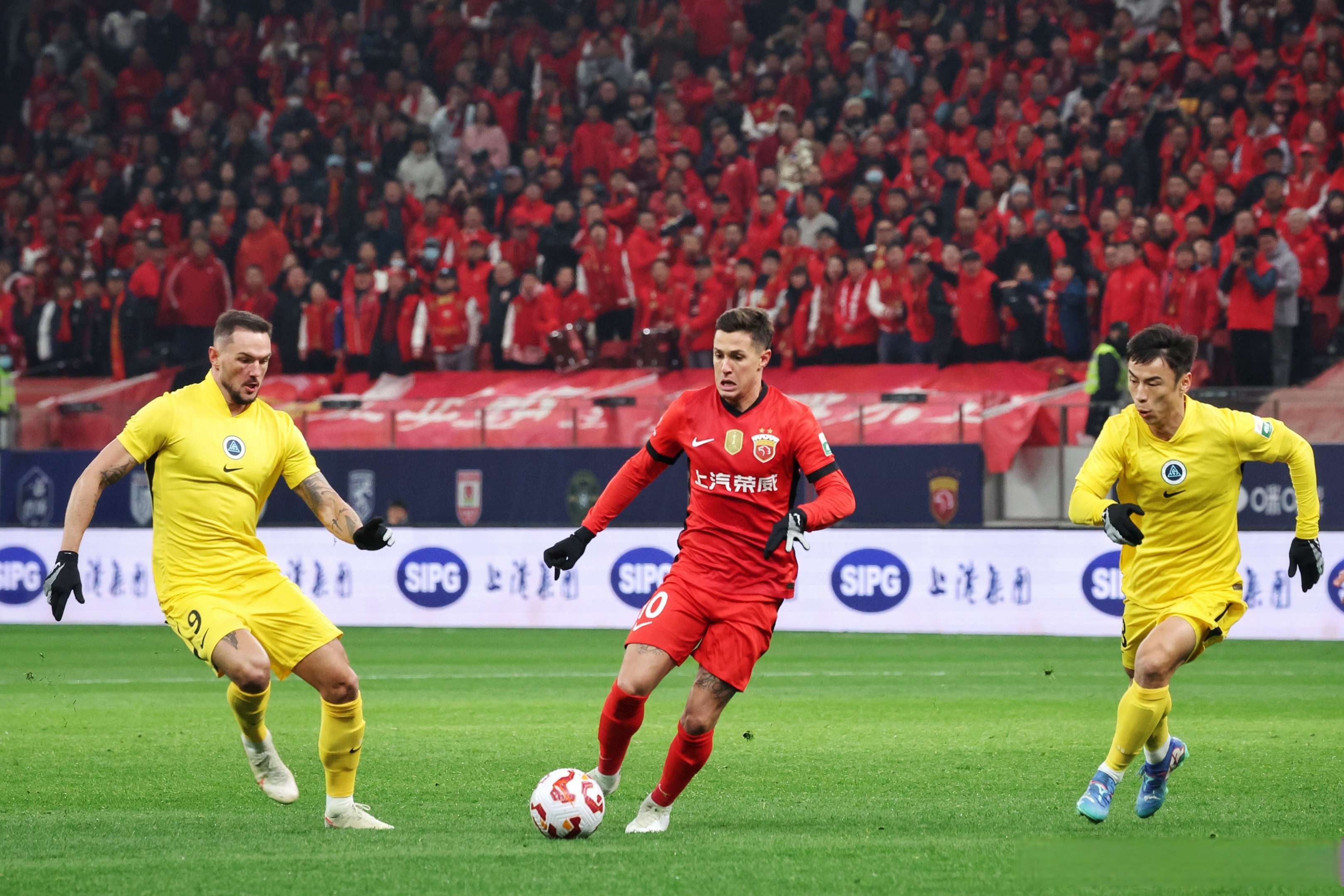 凭借一波深圳队，中超成功破门，现场弹幕炸裂的简单介绍