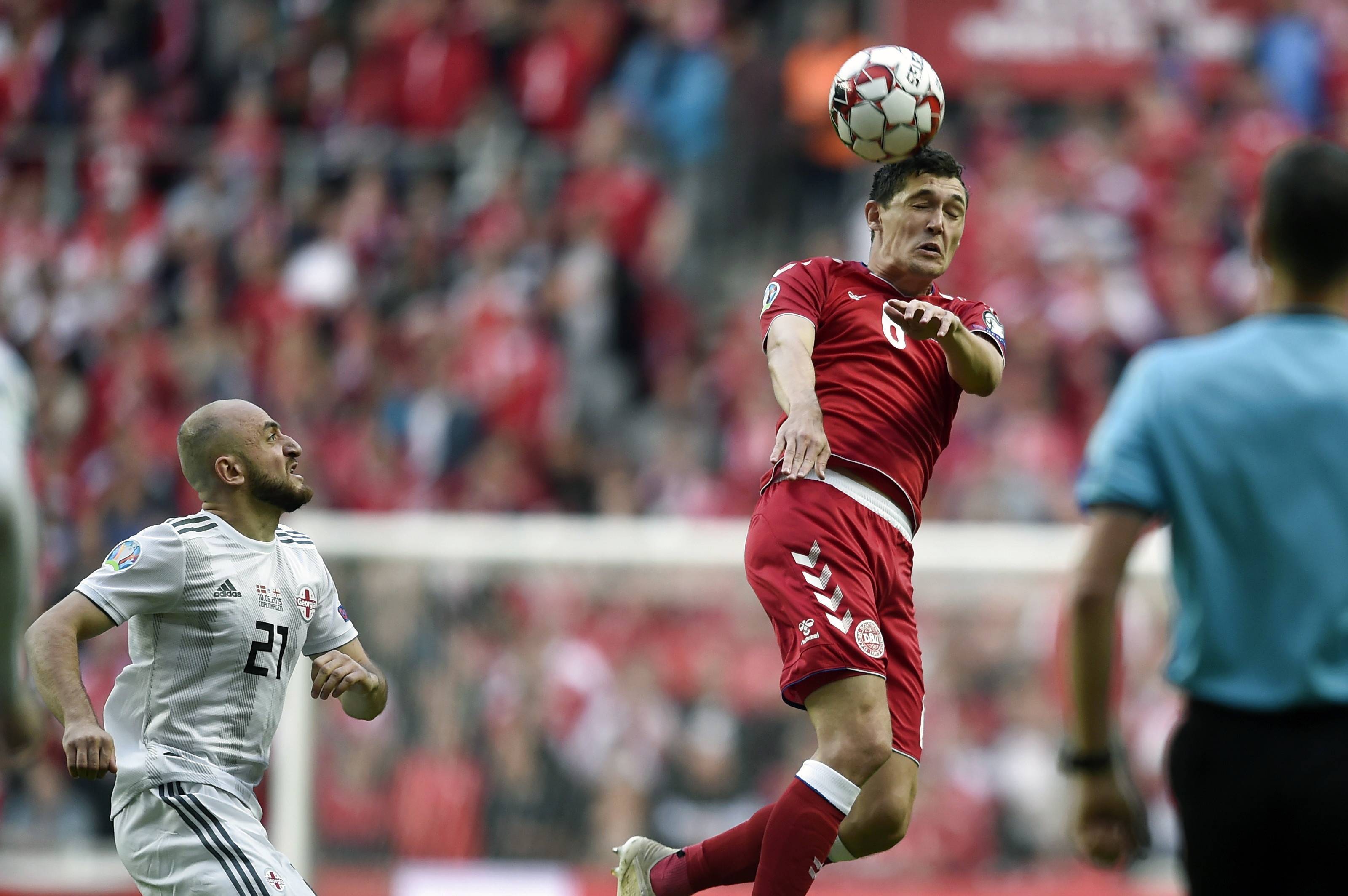 关于捷克队在加时赛中力克斯洛伐克，晋级欧锦赛四分之一决赛的信息