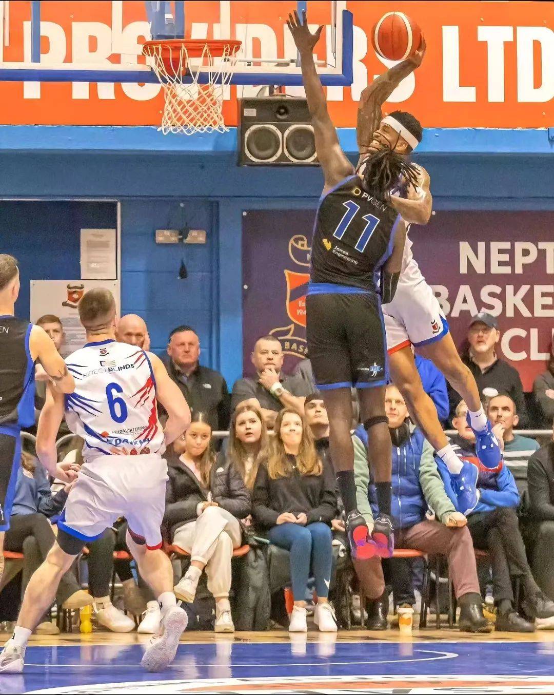 关于职业篮球聚焦爆发潜能，场面激烈绝伦的信息