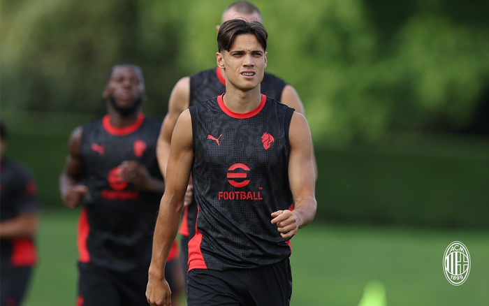 AC米兰备战新赛季：新赛季新气象，球迷期待新表现的简单介绍