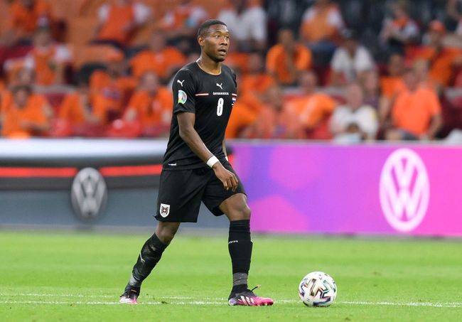 包含奥地利逆转乌克兰，小组第三排位的词条